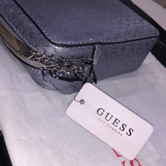 GUESS ICE BAG- brand new - Picture 3 of 6
